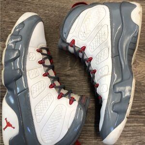 Air Jordan 9 Retro “Fire Red” 2022